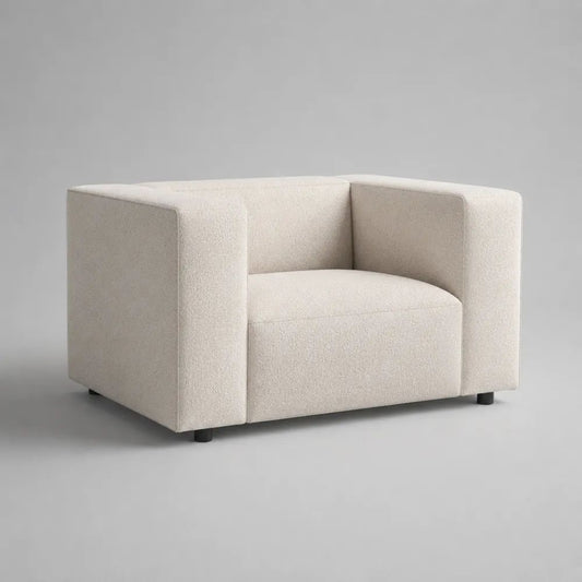 Poltrona lounge monoposto in tessuto bouclé bianco crema, design squadrato, 110 × 90 × 72 cm